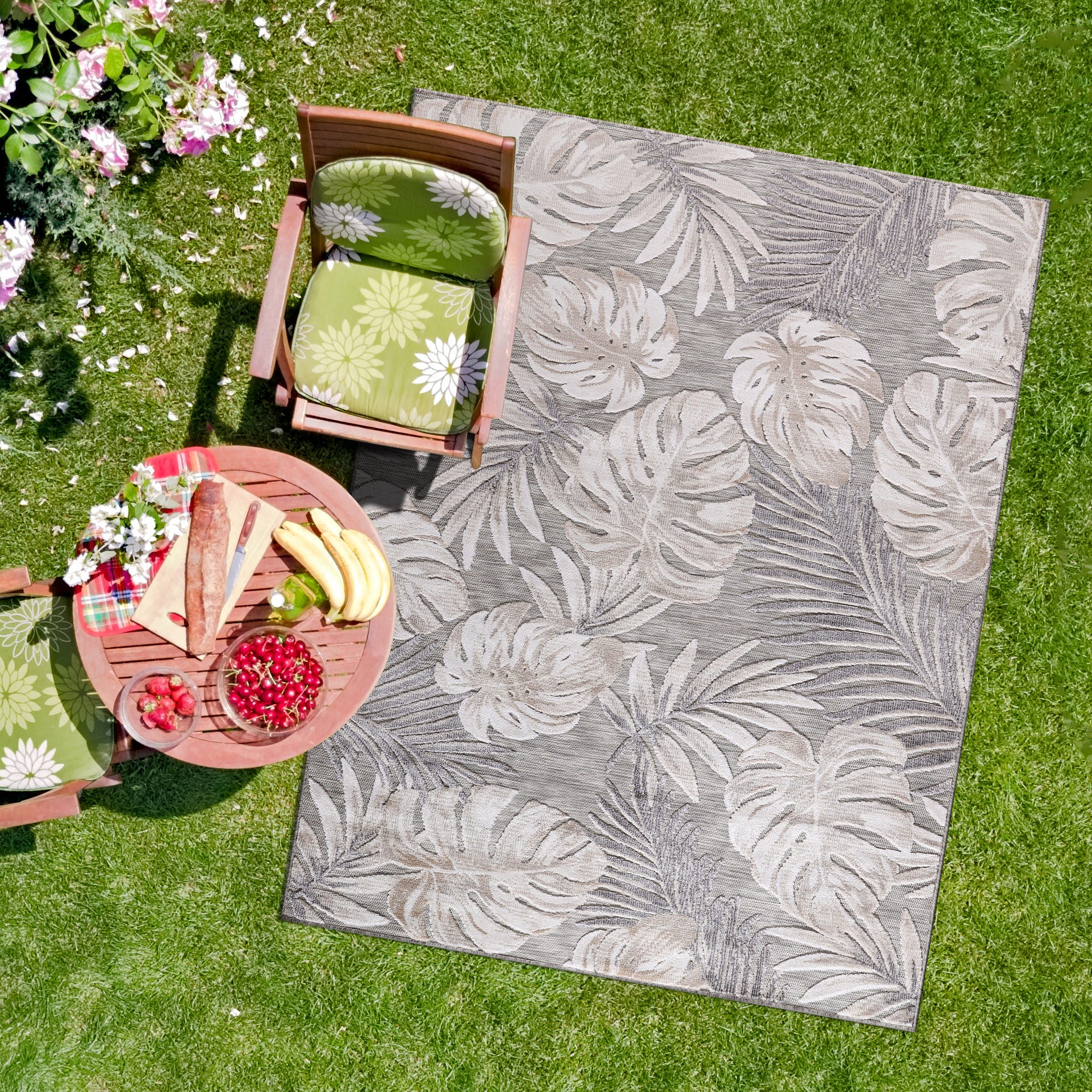 Leaf Outdoor Rug Beige