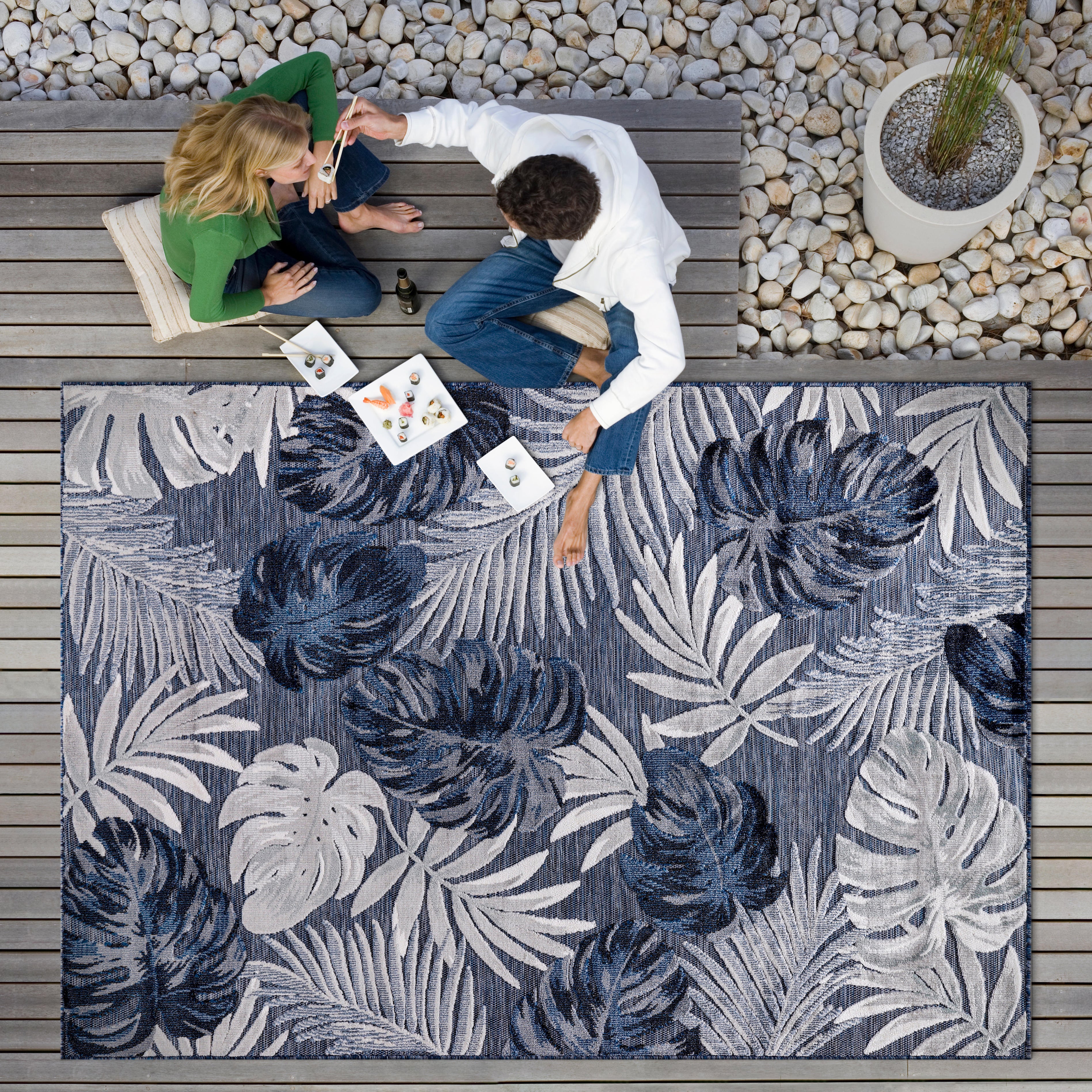 Leaf Outdoor Rug Navy